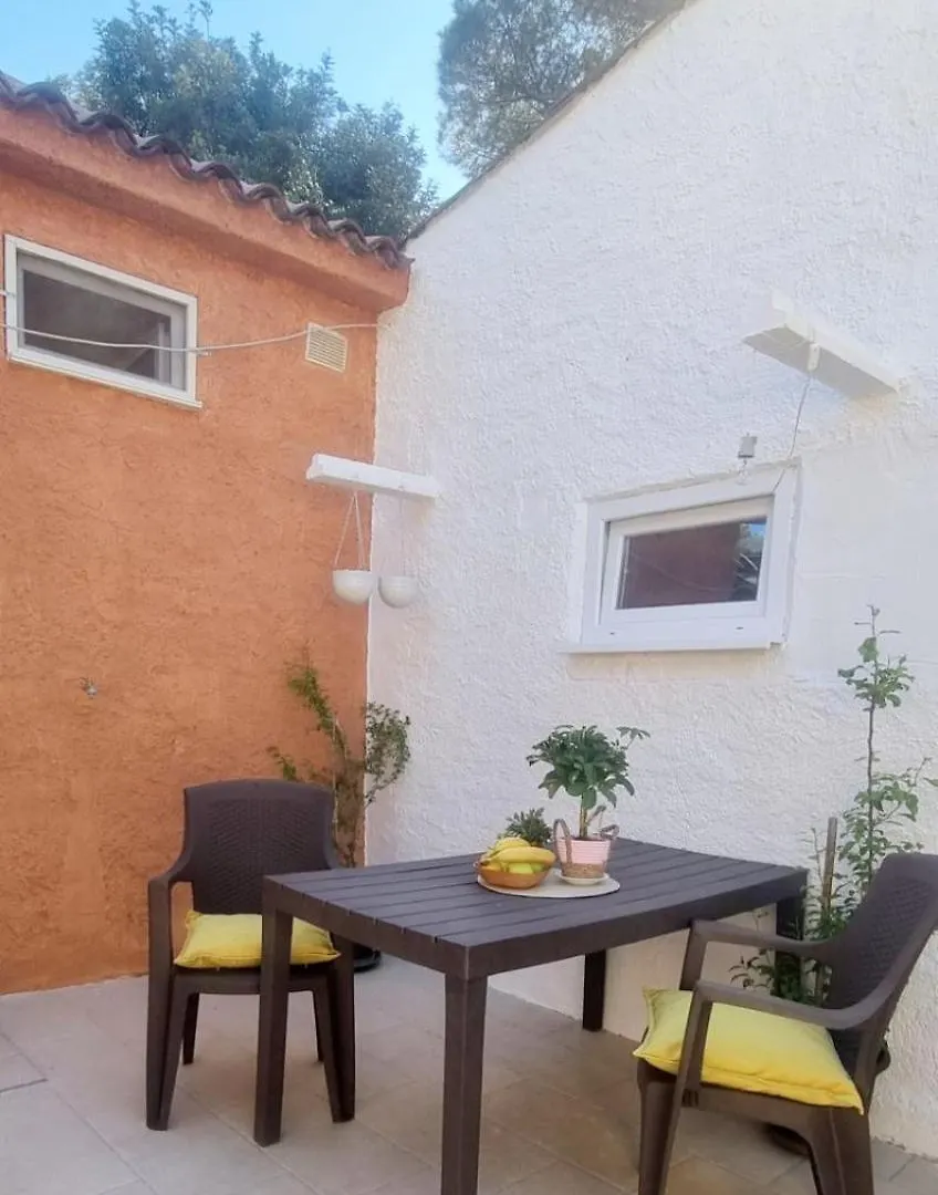 Studio Apartman Grotta Pula 0*,