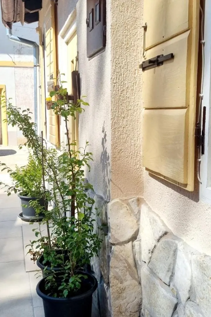 Apartment Studio Apartman Grotta Pula
